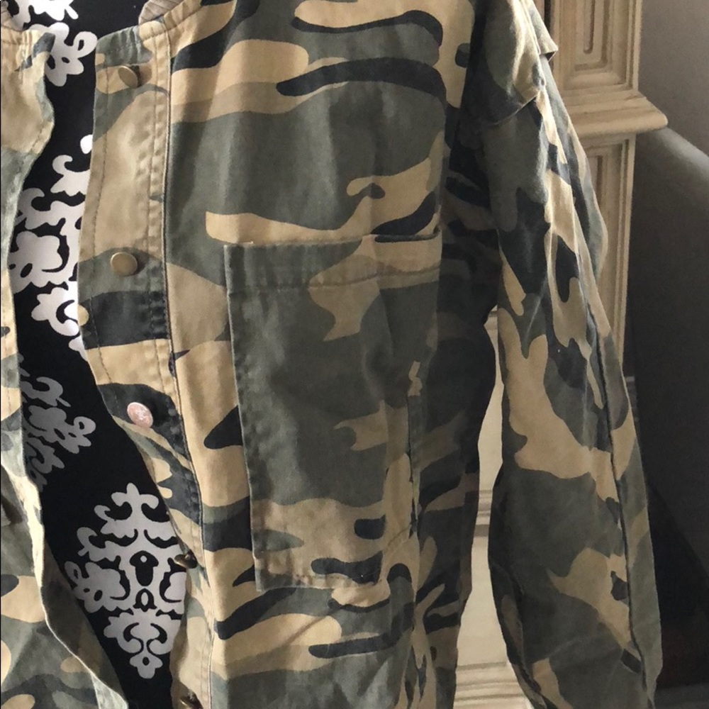 Gilded Intent Camo Button Down Jacket New - image 2